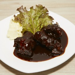 黒毛和牛タンシチュー