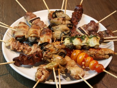 新鮮食材の絶品串焼きと厳選の地酒をご提供