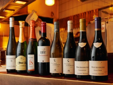 ソムリエが厳選した美酒と天ぷらのペアリングを楽しむ