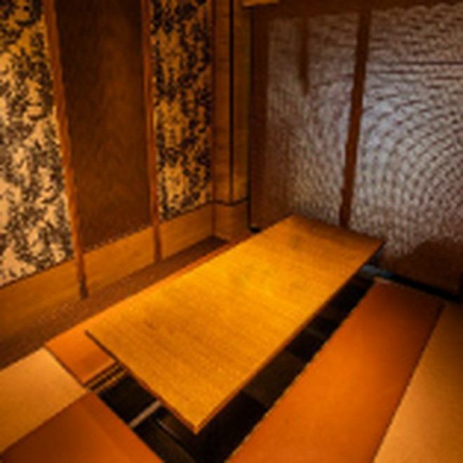 馬刺しと焼き鳥 個室居酒屋 赤鶏馬 せきとば 新橋店 新橋 汐留 和食 お店の特徴 ヒトサラ