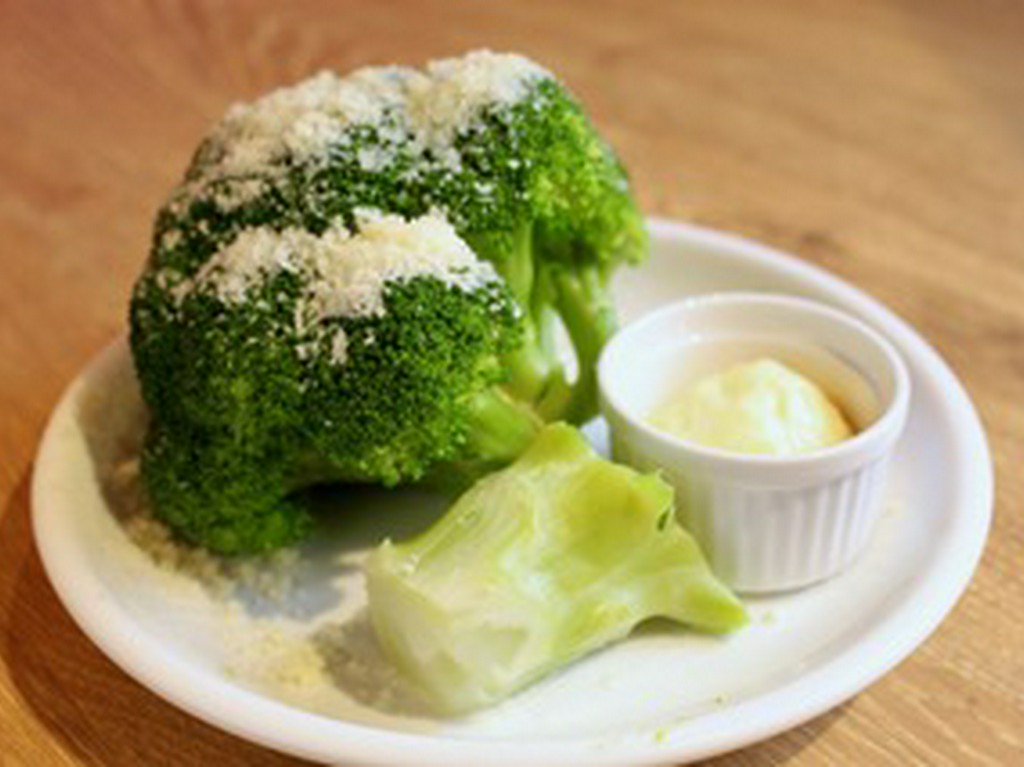 ビタミン補給に、爆弾ブロッコリー！