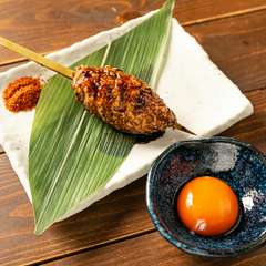 【炭火焼　鈴】に来たら必ず頼みたい逸品　『生つくね串』