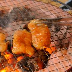 『超ホルモン』は肉厚で柔らかく、シコシコとした歯ごたえ