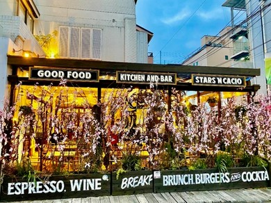 オシャレな空間と美味しい料理でお喋りに花を咲かせて