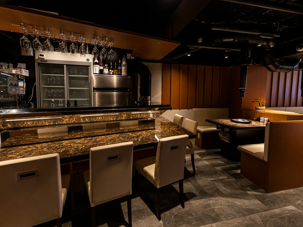 高級感ある店内とおもてなし