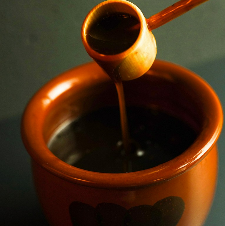 肉を生かす秘伝のタレ