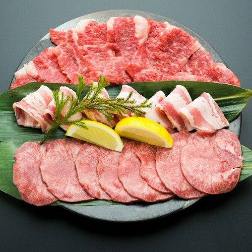 櫻家では肉のプロと相談し、その時期最高に美味しい肉を厳選