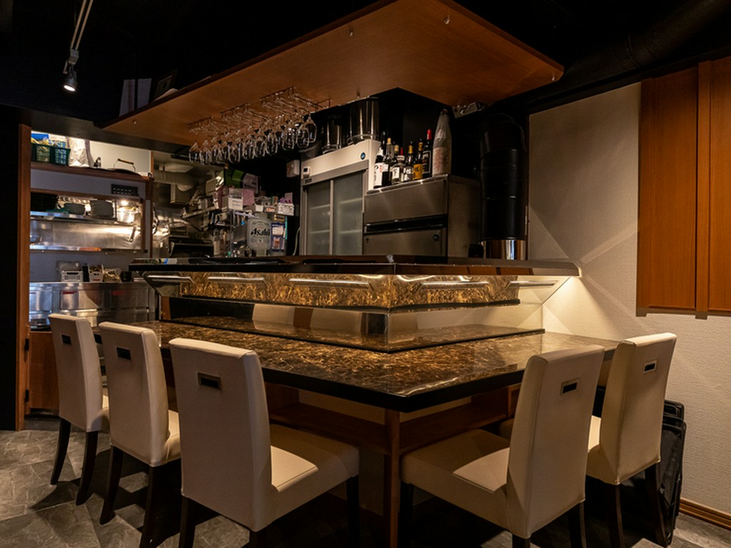 おひとり様に人気のカウンター席