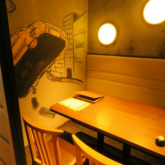 スタイリッシュに食事を満喫。モダンな空間