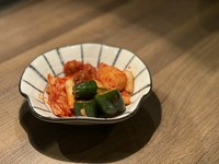 定番のキムチもこだわりました‼︎
・本場の味　白菜キムチ　￥590
・カクテキ　￥590
・オイキムチ　￥590
・自家製　梅干しキムチ　￥390
・先ずわキムチ盛り合わせ　￥890