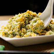 ■ホーレン草のチャーハン 930円
■フカヒレ入りつゆソバ 2,600円