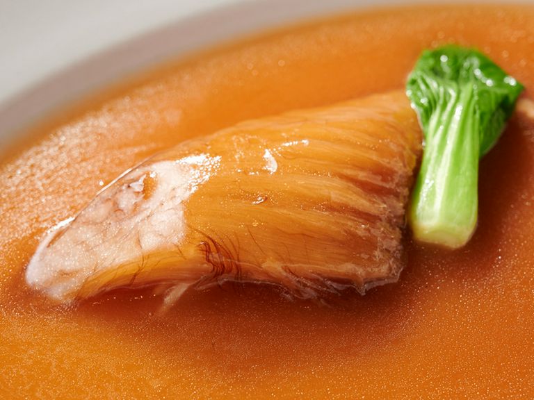 フカヒレの姿煮込み (130g)<テイクアウト・真空冷凍>