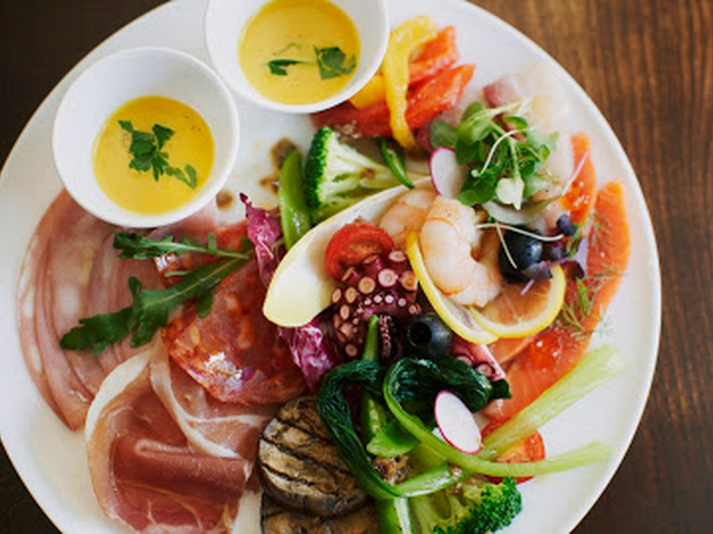 前菜盛り合わせ