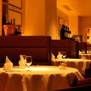 ムードが良く、特別感のある空間は、誕生日や記念日などのお祝いに最適です。店名の【REGINA】とは、イタリア語で「女王」の意味。女性が楽しめ、主役になれるレストランです。