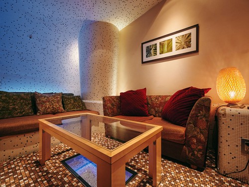 おしゃべりも弾む、ソファーシート