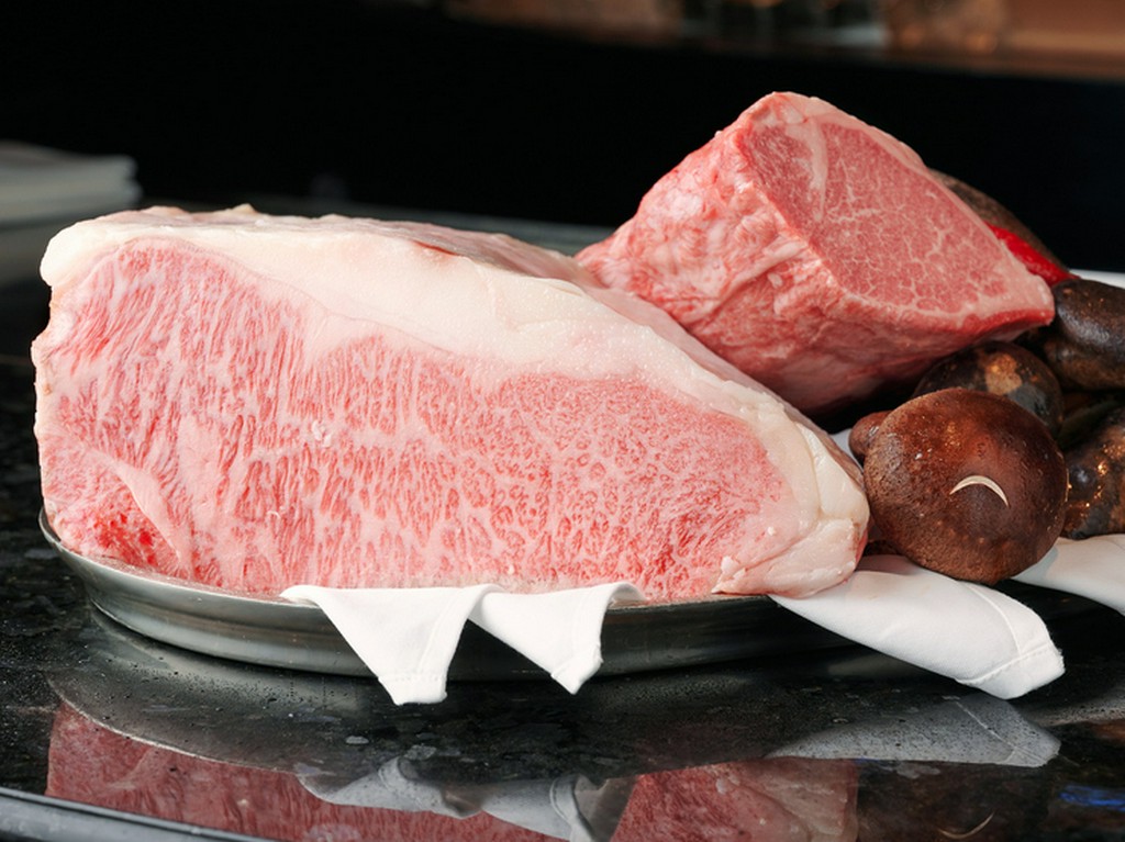 雪降り和牛を中心に、山形県産黒毛和牛など