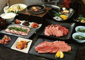 【90分焼肉食べ放題コース】 100品以上食べ放題のプレミアムコース！