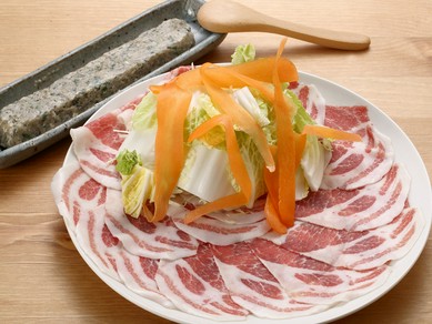 スペイン産あか豚を6種類のだしで味わう『あか豚しゃぶしゃぶ食べ放題』