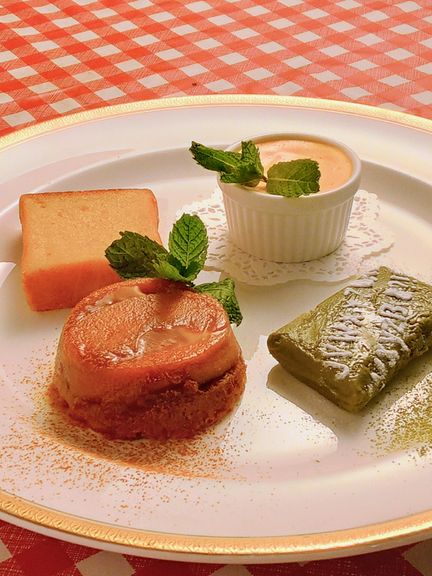 ケーキ盛り合わせ