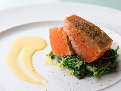 豊洲市場から直送！　鮮度抜群の海の幸を極上の一皿に