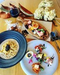 当店自慢のブラウンマッシュルームと黒トリュフパスタとデザート盛り合わせがついた女性に嬉しいコース！
