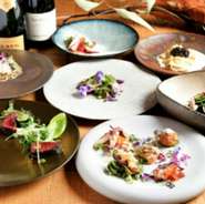 ※こちらのコースは個室ご利用できません
※当店では、お客様一人ひとりとの時間を大切にし、新鮮な食材をご提供するため、以下の通りキャンセルポリシーを設けております
・当日キャンセル・無断キャンセル：コース料金の100% （お席のみ予約の場合は、一律2,000円）

※ディナーは（月・水・木）は前日までの完全予約制
（金・土・日・祝）は当日でも可能