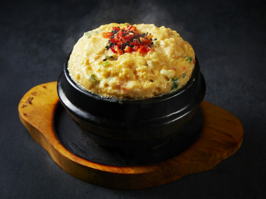 【たまごチム】韓国の茶わん蒸し！石鍋で蒸した卵はほわほわ♪