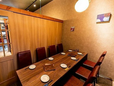 個室女子会に人気！飲み放題付き、黒毛和牛ステーキコース