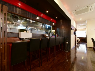 フランスやイタリアから大分県産まで多彩にそろえる