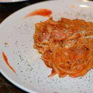 ・海鮮焼きソバ
・豚キム焼きソバ
・ナポリタン焼きソバ
・きのこ明太焼きソバ
・カレー焼きソバ
・ミックス焼きソバ　1,100円

※写真は「ナポリタン焼きソバ」です。