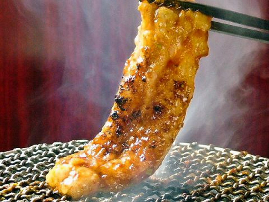 名物はホルモン1本焼き！