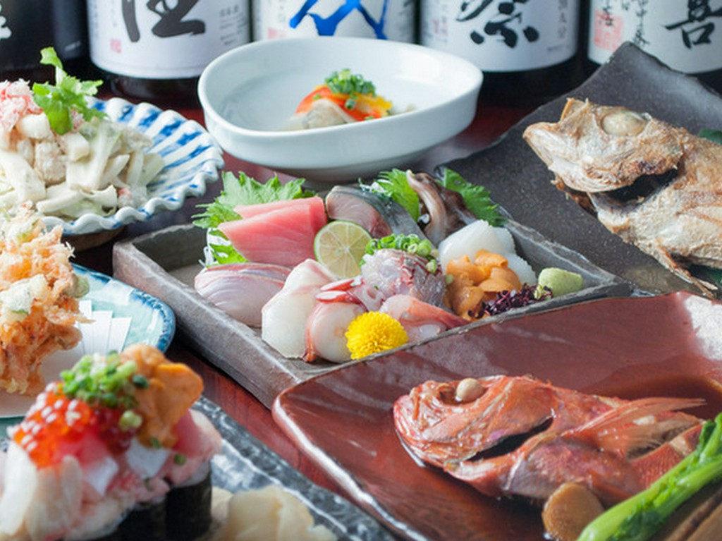 多彩な料理を楽しめるコース料理をご用意