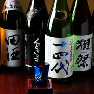 日本全国から厳選した銘酒を、常時20～30種類以上取り揃えています。そんな日本酒とよく合う料理でお迎えいたします。