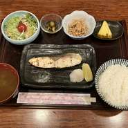 日替わり定食の一例のため仕入れにより異なります。