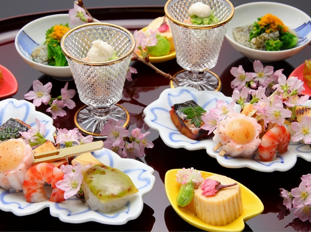 季節の食材を吟味し、伝統と新しさが調和した京料理を披露