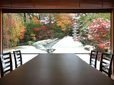 大事な接待や商談、同窓会や法事など各種の集まりに重宝