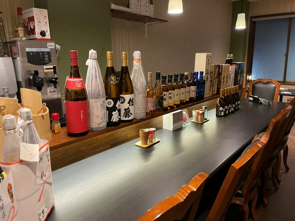 1日に50本から100本を仕込み4日かけて完成させる郷土の味