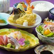 ランチメニューは様々な層のお客様からご好評いただいています。