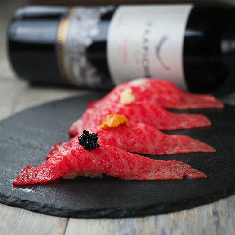 ＜A5＞仙台牛の炙り肉寿司4貫盛り