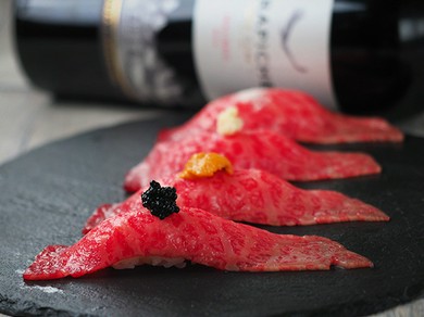 ＜A5＞仙台牛の炙り肉寿司4貫盛り