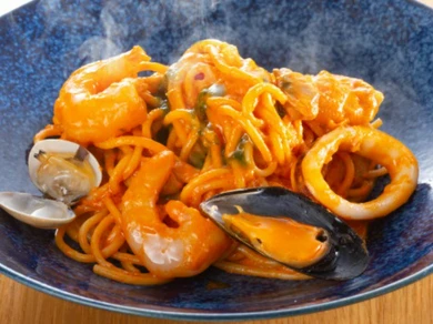 魚介のトマトクリームパスタ