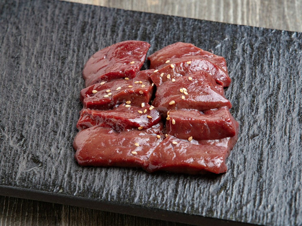 濃厚な旨みと、クリーミーな食感が楽しめる『和牛レバー』はぜひ味わって欲しい、驚きの一品