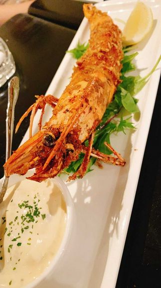 特大エビフライ