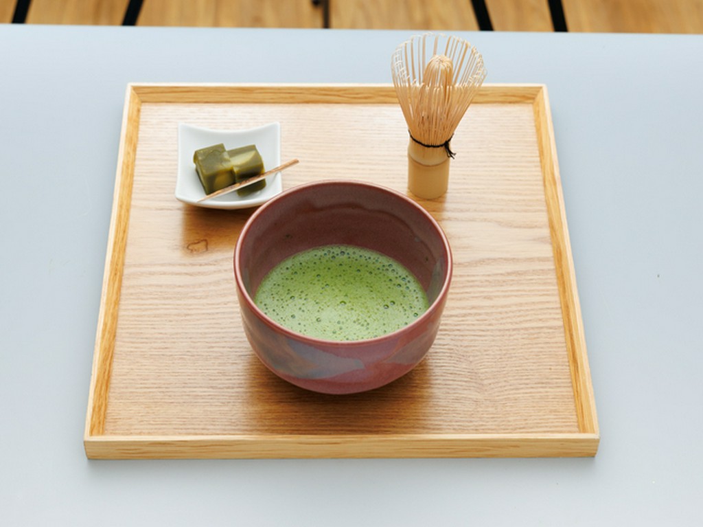 香り高い抹茶を存分に堪能できる『自分でたてるお抹茶セット』