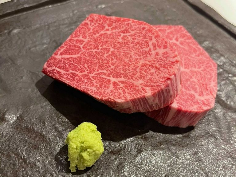 みちのく和牛の貴重な柔らかいヒレ肉を贅沢に使用したコース料理