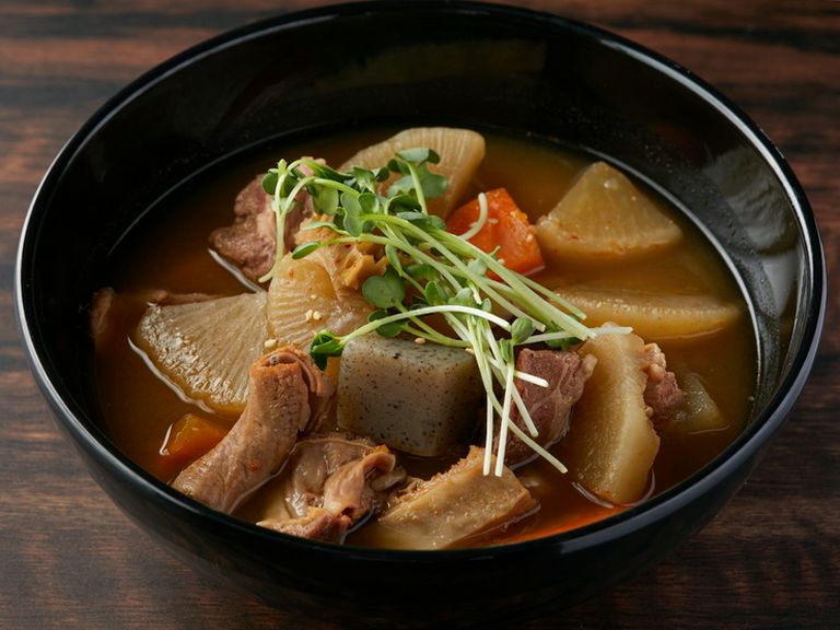 ピングループ伝統の味『ホルモツ煮』