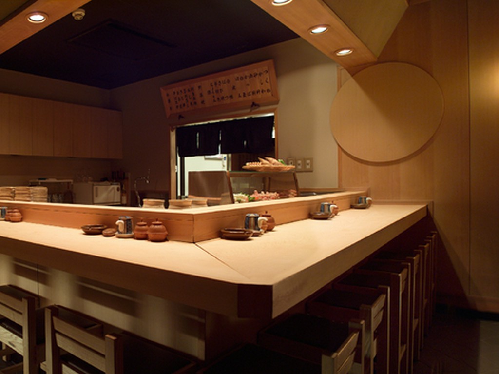 食も会話も楽しみつつ、客人へとっておきの笑みをもたらす会食