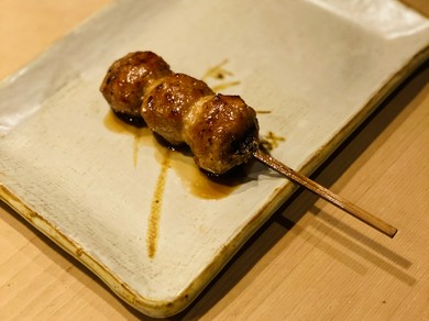 ナンコツのコリっとした食感とジューシーな旨みが滴る逸品『つくね』