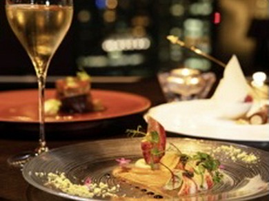 旬のコースと共に思い出に残る記念日やデートに最適