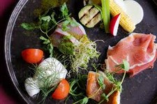 【デート・お祝いにも◎】シェフお任せ 8,000円コース
＊飲放題は＋￥３０００